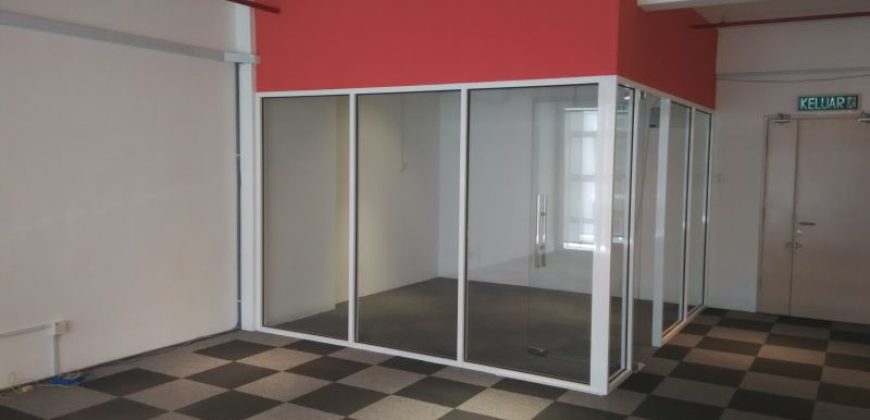 Oasis square bd rent