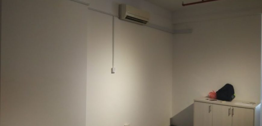 Oasis square bd rent