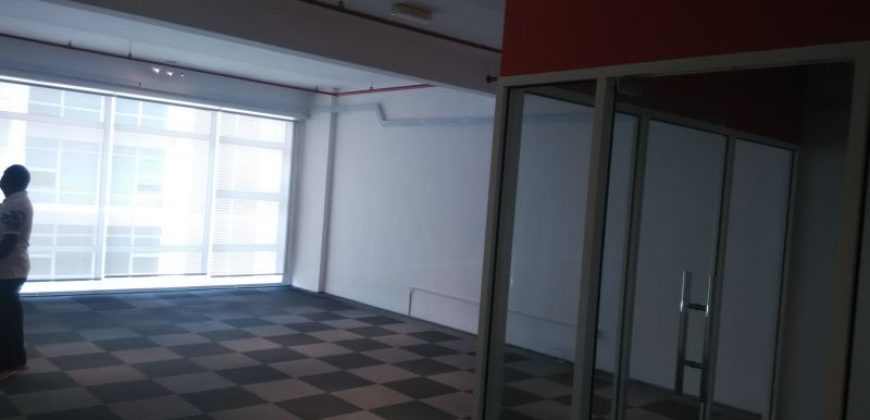 Oasis square bd rent