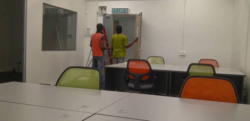 Oasis square bd rent